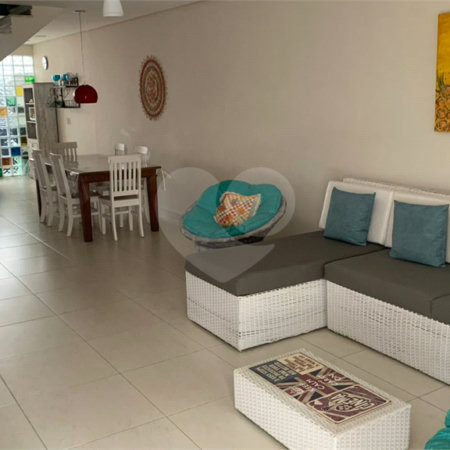 Casa à venda com 3 quartos, sendo 1 suíte, em Juquehy, São Sebastião, SP