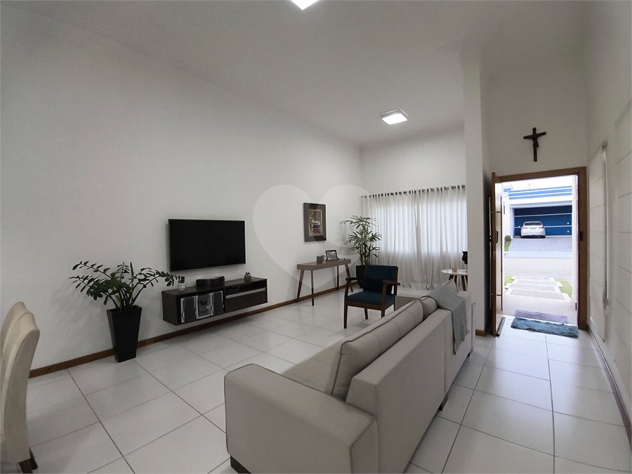 Casa à venda com 3 quartos, sendo 1 suíte,  no condomínio Ibiti Royal Park, Sorocaba - SP