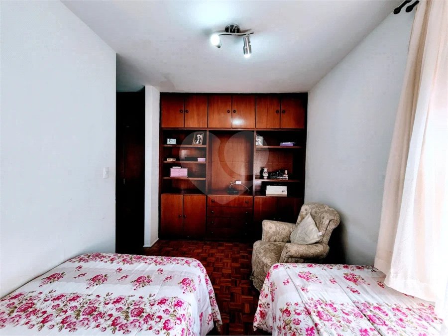 Sobrado à venda com 3 quartos, sendo 1 suíte, em Horto, São Paulo, SP