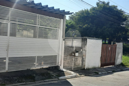 Casa Térrea à venda com 2 quartos em Vila Mazzei, São Paulo, SP