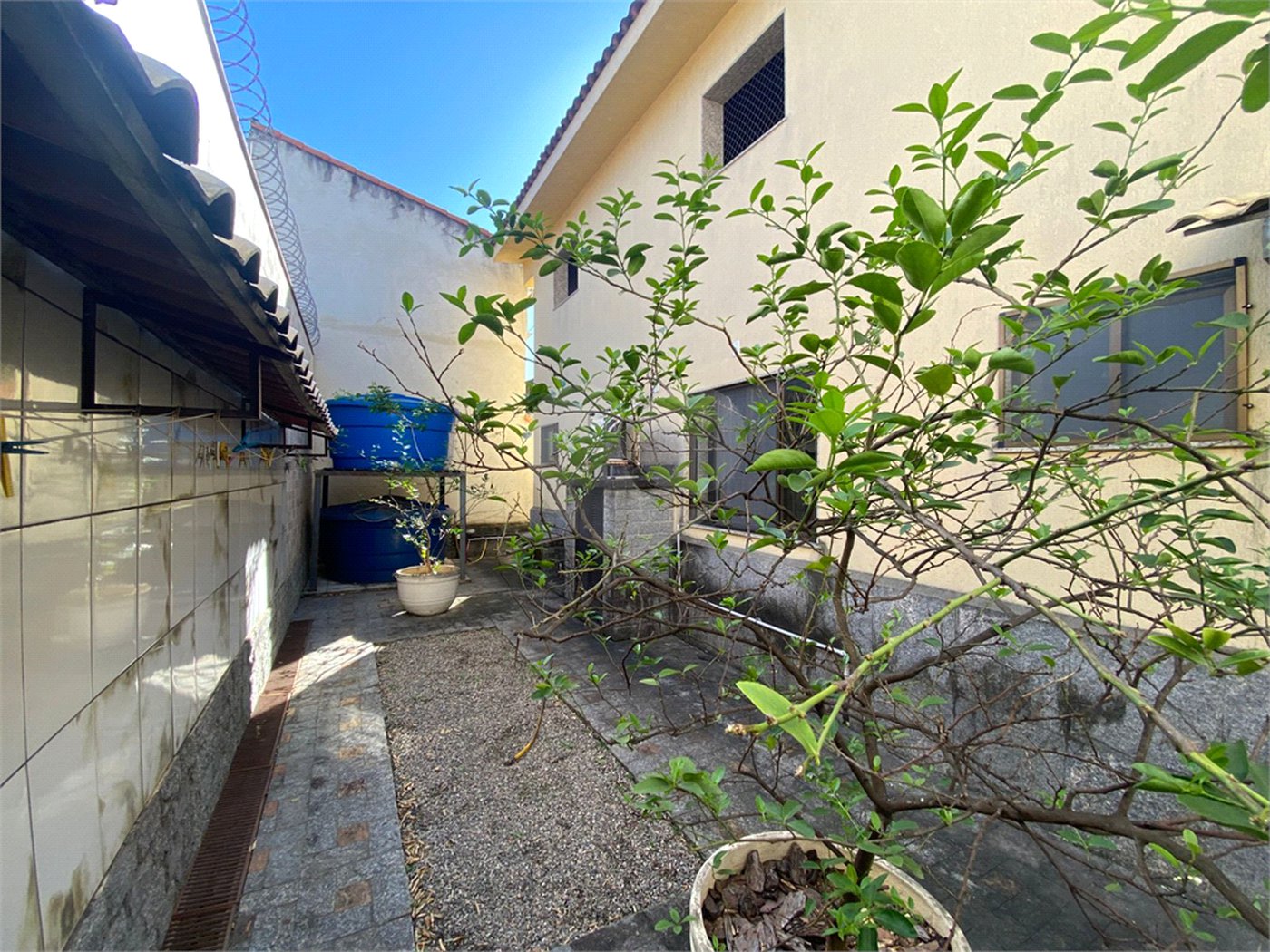 Casa à venda com 2 quartos, sendo 1 suíte, em Campo Grande, Rio de Janeiro, RJ