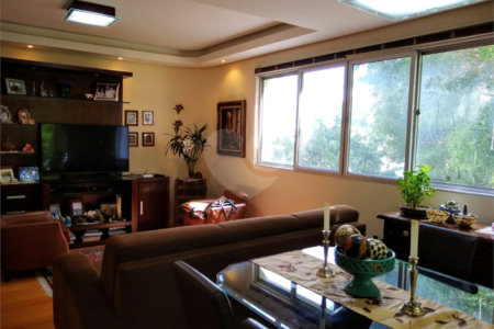 Apartamento à venda com 3 quartos, sendo 1 suíte,  em Real Parque, São Paulo, SP