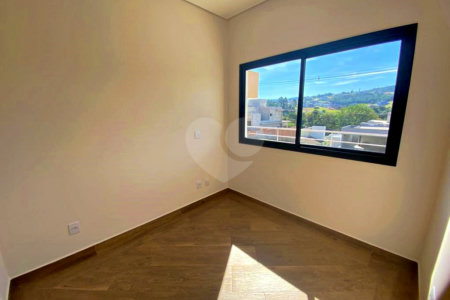 Casa à venda com 3 suítes no condomínio Santa Isabel I, Louveira - SP