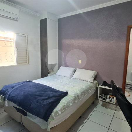 Casa à venda com 3 quartos, sendo 1 suíte, em Vila Carolina, Itapetininga, SP