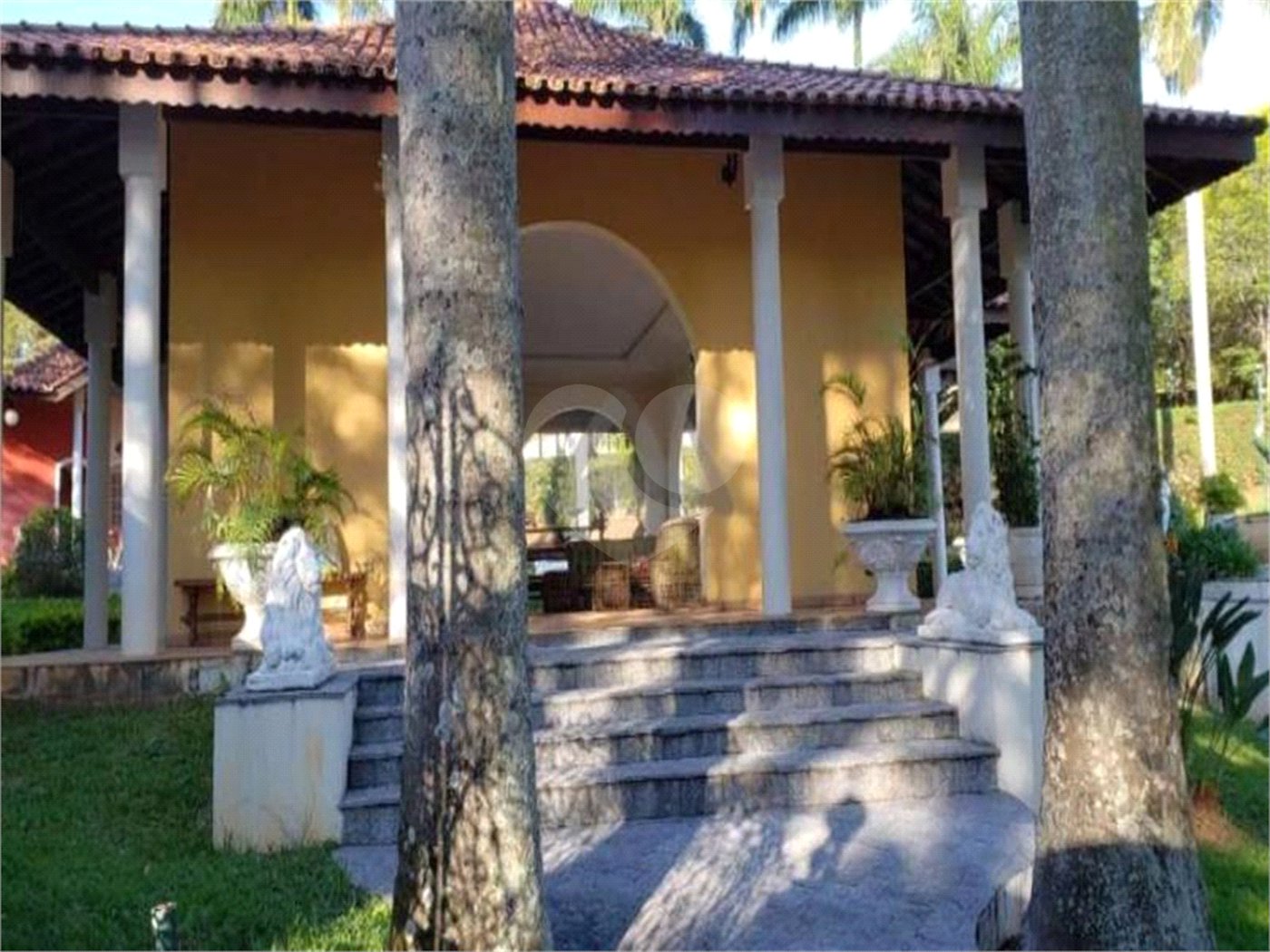 Casa à venda com 4 suítes no condomínio Vale do Itamaraca, Valinhos - SP
