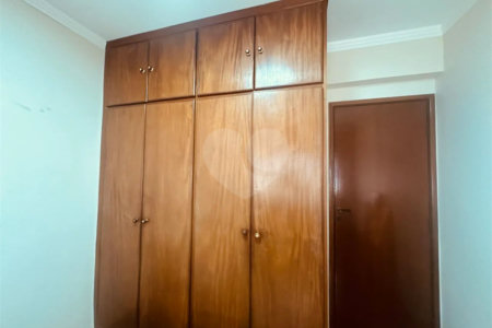 Apartamento à venda com 3 quartos, sendo 1 suíte, no Centro, Ribeirão Preto, SP