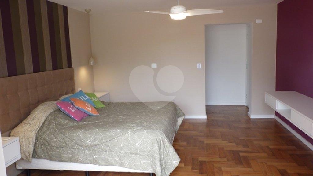 Sobrado à venda com 4 quartos, sendo 3 suítes, em Tremembé, São Paulo, SP