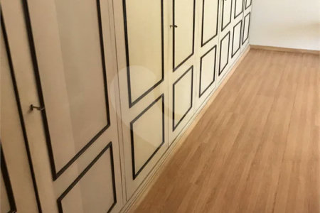 Sobrado à venda com 5 quartos, sendo 1 suíte, em Jardim São Bento, São Paulo, SP