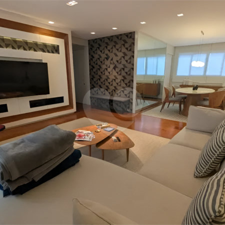 Apartamento à venda com 4 quartos, sendo 1 suíte, em Campo Belo, São Paulo, SP