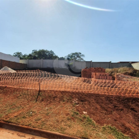 Terreno no Condomínio Tivoli , localizado em Araraquara/SP.