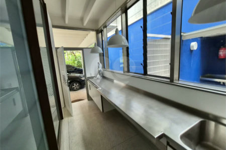 Casa a venda ou locação no Tamboré 1