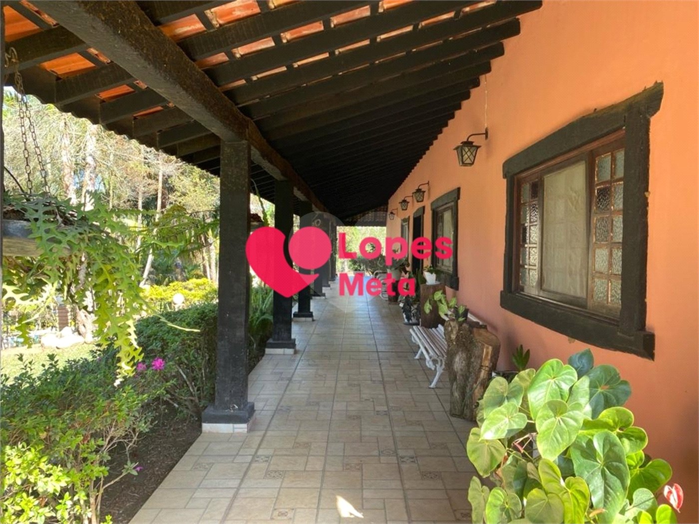 SITIO A VENDA, 33.000,OOM² COM 3 DORMITORIOS 1 SENDO SÚITE, 2 BANHEIROS, BAIRRO BOA VISTA, CAÇAPAVA