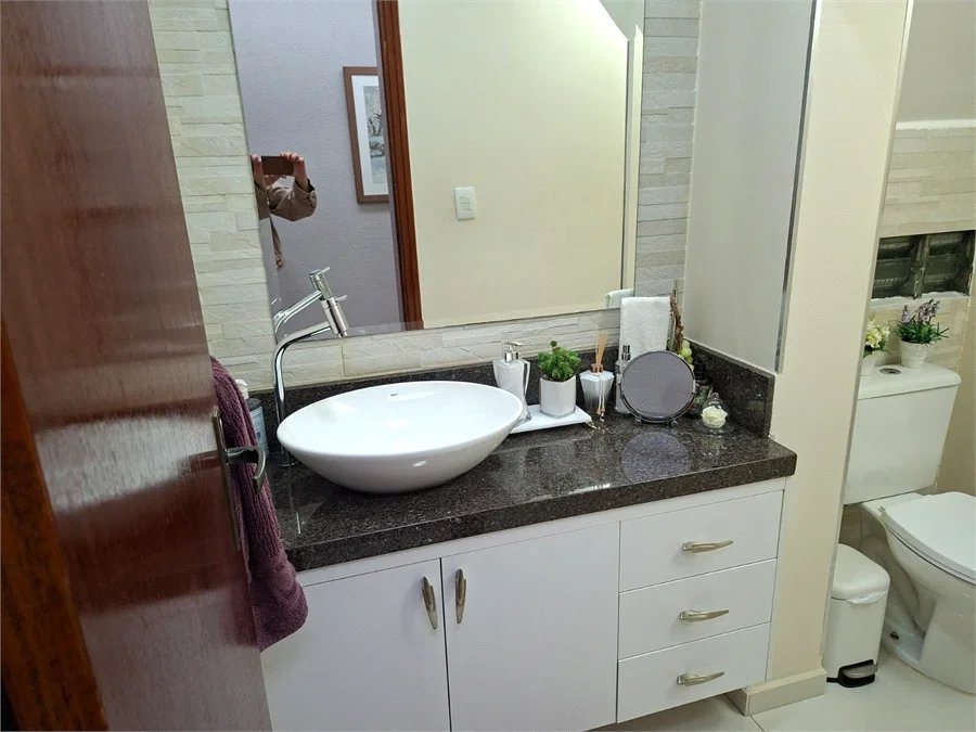 Sobrado à venda com 3 quartos, sendo 1 suíte, em Jardim Bonfiglioli, São Paulo - SP