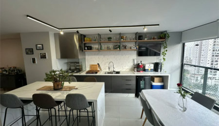 Apartamento à venda com 3 suítes em Vila Romana, São Paulo, SP