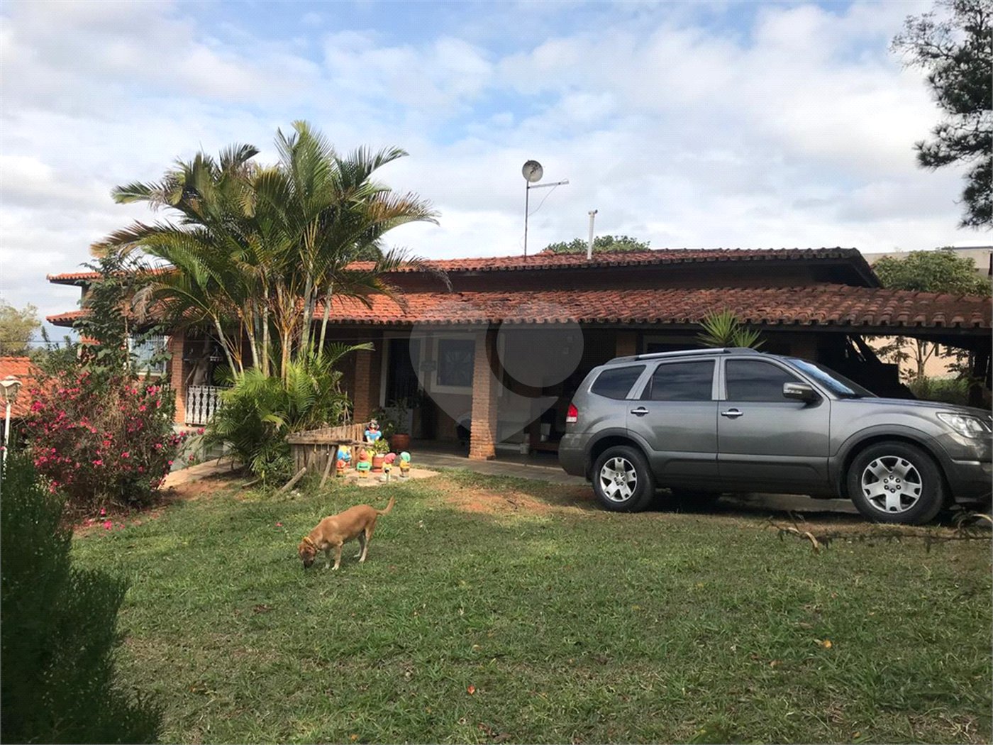 Chácara à venda com 4 quartos, sendo 1 suíte,  em Monterrey, Louveira, SP