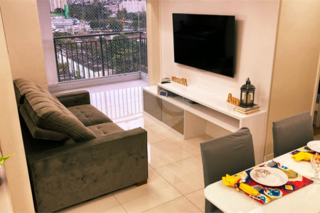 Apartamento à venda com 2 quartos em Vila Anastácio, São Paulo, SP