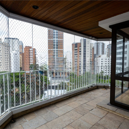 Apartamento para alugar com 3 suítes em Moema, São Paulo, SP
