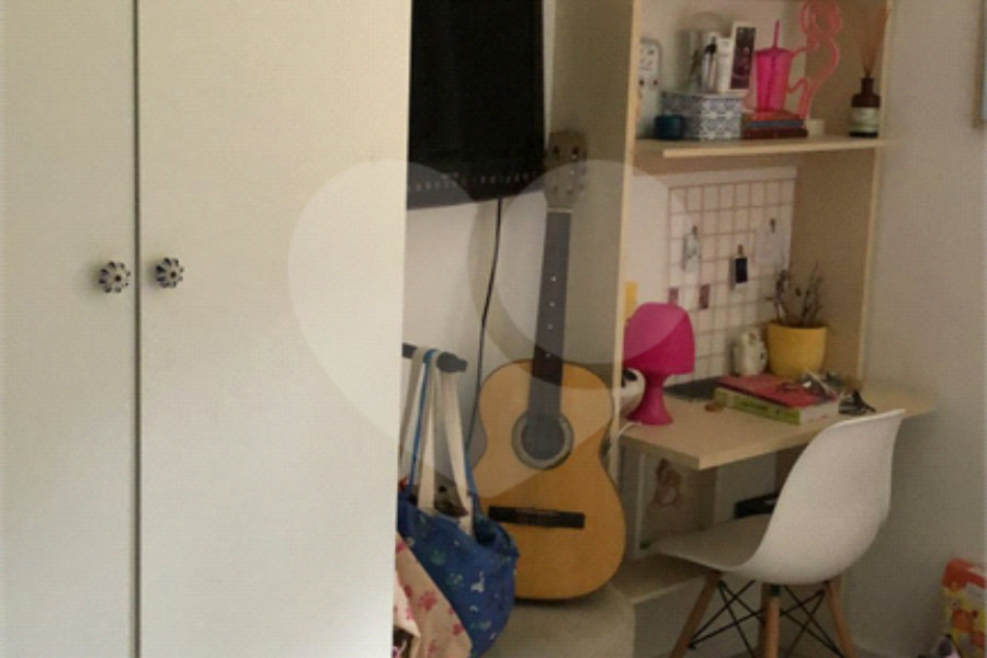 Casa à venda com 3 quartos, sendo 1 suíte,  no condomínio Alpes da Cantareira, Mairiporã - SP
