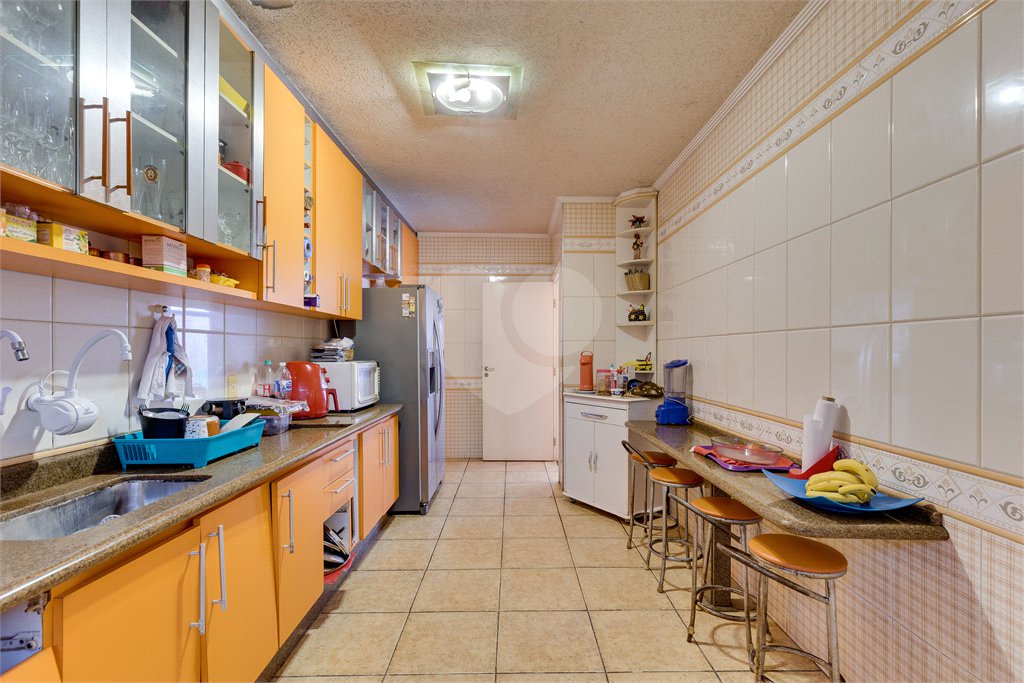 Casa de Vila à venda com 4 quartos, sendo 2 suítes,  no condomínio City Campo Grande, São Paulo - SP