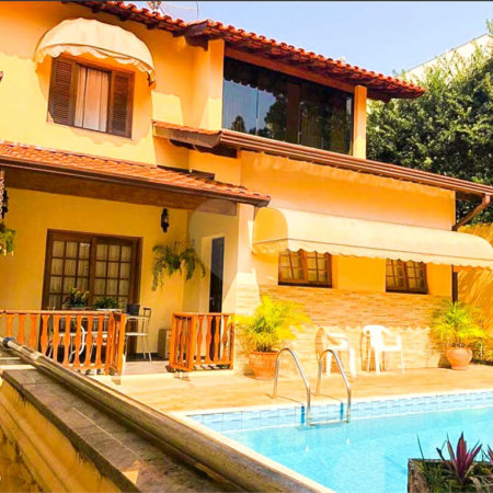 Casa à venda com 3 quartos, sendo 1 suíte,  no condomínio Vivenda das Vinhas, Vinhedo - SP