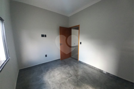 Casa à venda com 3 quartos, sendo 1 suíte, no condomínio Horto Florestal Villagio, Sorocaba - SP