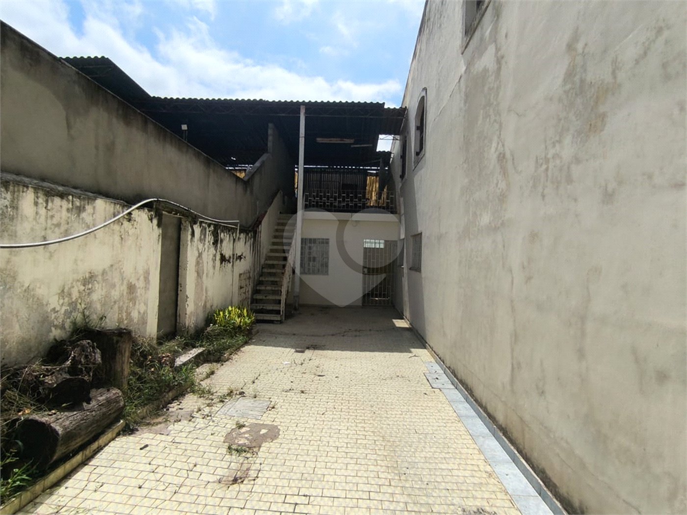 Sobrado à venda com 3 quartos, sendo 1 suíte, em Tremembé, São Paulo, SP