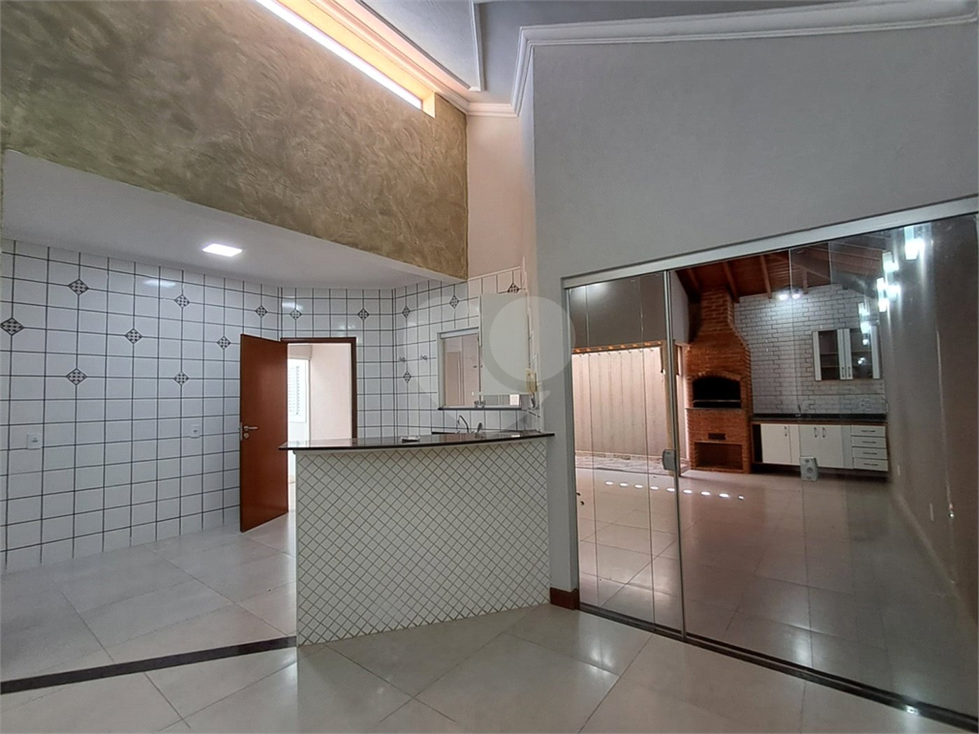 Casa à venda próxima ao SESC com 3 suites