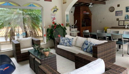 Casa à venda com 4 quartos, sendo 3 suítes,  em Fazenda Morumbi, São Paulo, SP