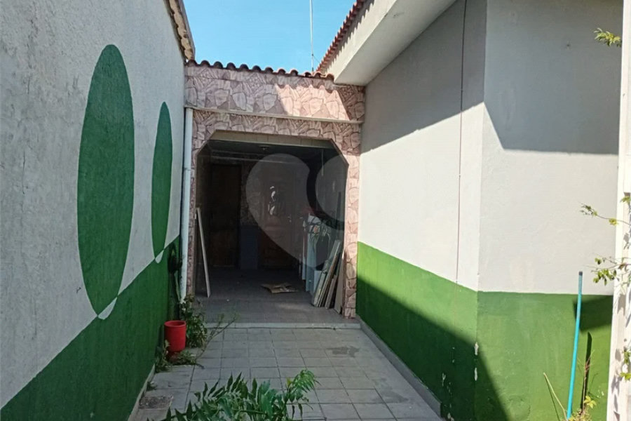 Casa Térrea à venda com 4 quartos, sendo 1 suíte, em Vila Antonieta, São Paulo, SP