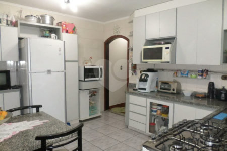 Sobrado à venda com 3 quartos, sendo 2 suítes, em Parada Inglesa, São Paulo, SP