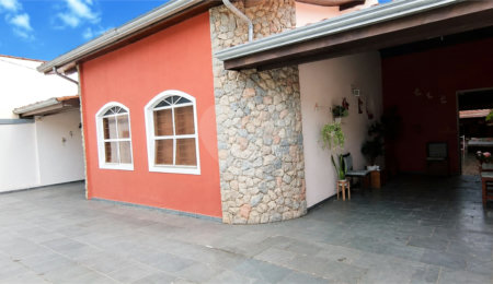 Casa Térrea à venda com 3 suítes em Jardim Prestes de Barros, Sorocaba, SP