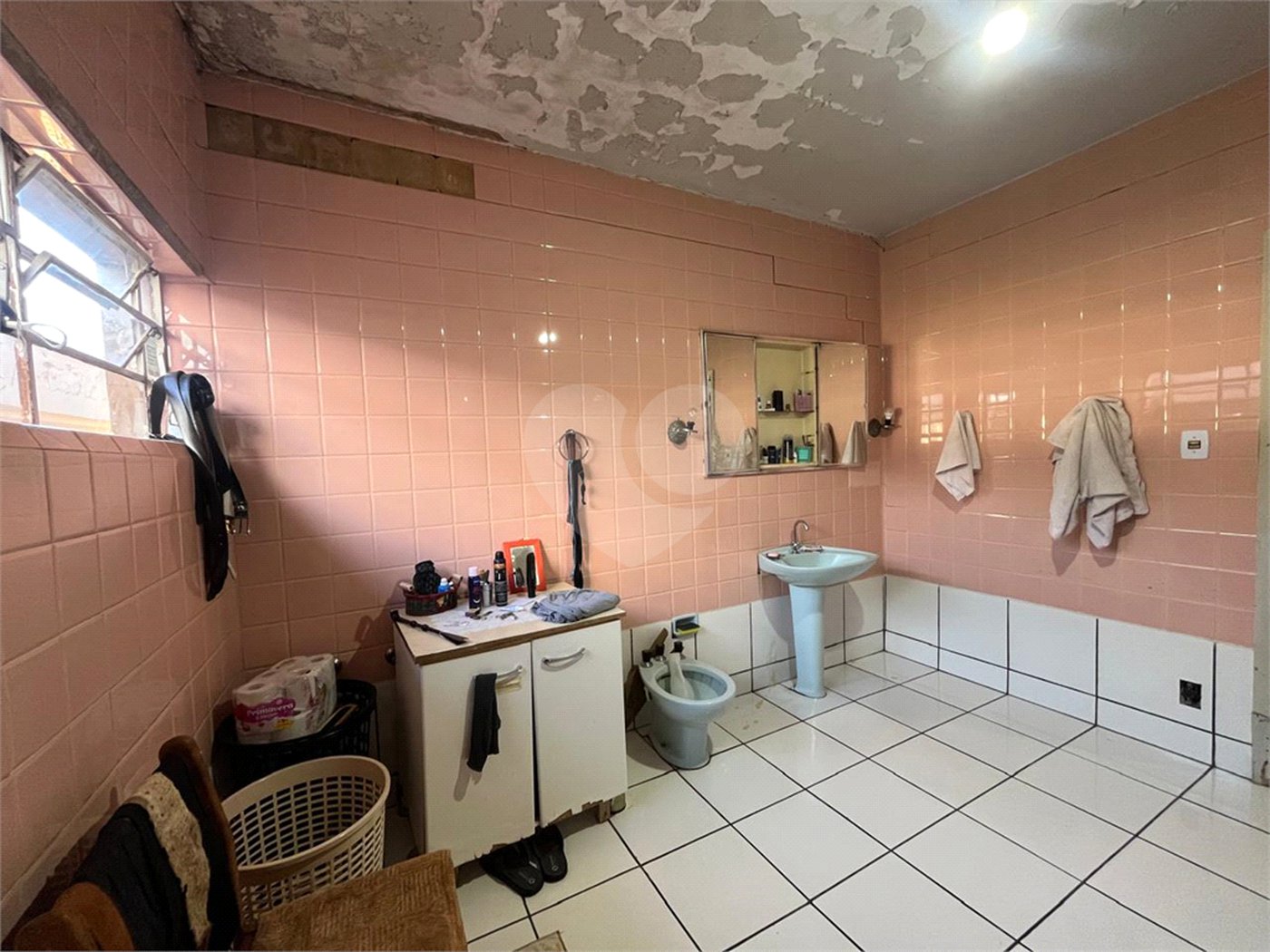 Casa à venda com 4 quartos, sendo 1 suíte,  em Vila Rosa, Itapetininga, SP
