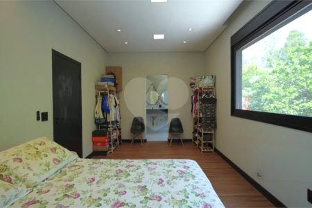 Casa à venda com 3 suítes em Pinheirinho, Vinhedo, SP
