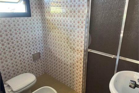 Casa à venda com 5 quartos, sendo 4 suítes, em Parque Maria Helena, São Paulo, SP