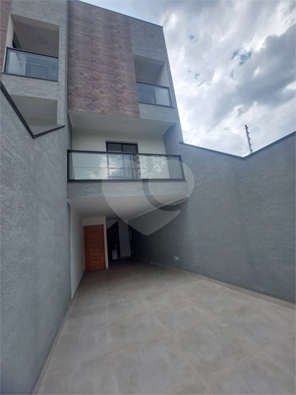 Sobrado à venda com 3 quartos, sendo 1 suíte, em Vila Carrão, São Paulo, SP