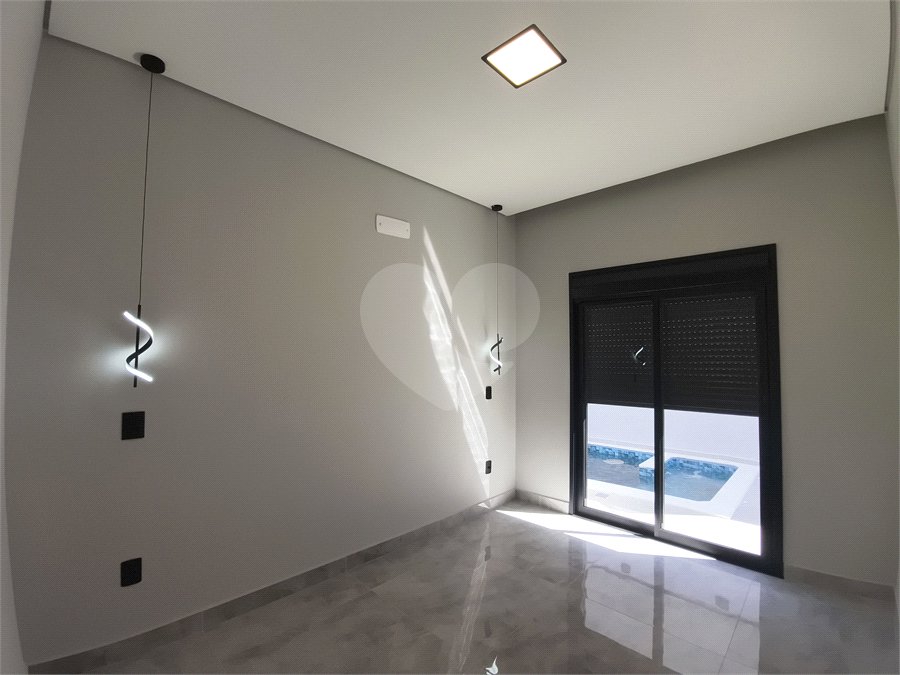 Casa à venda com 3 quartos, sendo 1 suíte,  no condomínio Horto Florestal Villagio, Sorocaba - SP