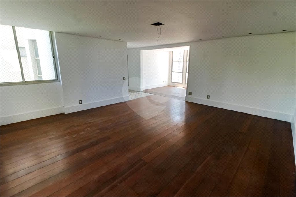 Apartamento à venda com 3 quartos, sendo 2 suítes, em Vila Andrade, São Paulo, SP