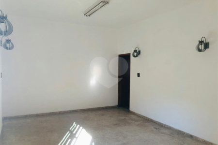 Casa à venda com 3 quartos, sendo 1 suíte,  no Centro, Mogi das Cruzes, SP