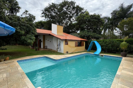 Casa à venda com 4 quartos, sendo 2 suítes,  no condomínio Vivendas do Lago, Sorocaba - SP