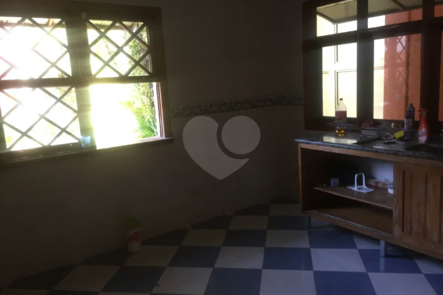 Sobrado à venda com 4 quartos, sendo 3 suítes, em Jardim Virginia Bianca, São Paulo, SP