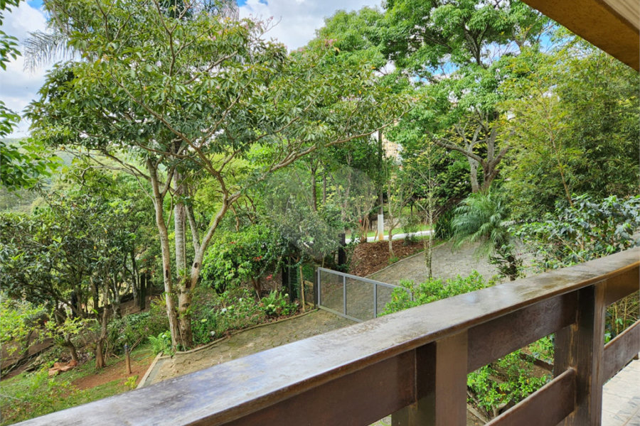 Casa à venda com 5 suítes no condomínio Suíça da Cantareira, Mairiporã - SP