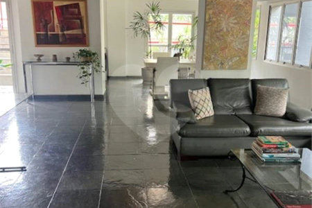 Apartamento à venda com 2 quartos, sendo 1 suíte, em Vila Olímpia, São Paulo, SP