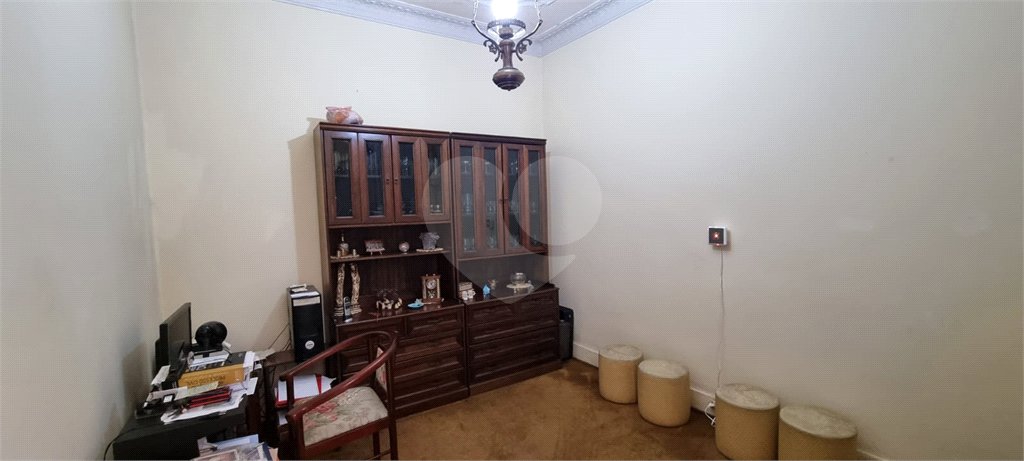 Sobrado à venda com 4 quartos, sendo 1 suíte,  em Água Branca, São Paulo, SP