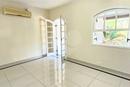 Sobrado à venda com 3 quartos, sendo 1 suíte,  em Jardim Humaitá, São Paulo, SP