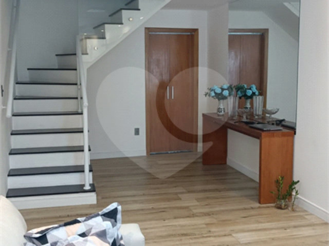 Sobrado à venda com 2 quartos em Santana, São Paulo, SP