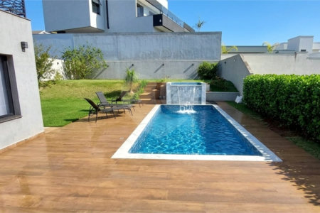 Casa para alugar com 5 quartos, sendo 1 suíte, no condomínio Figueira Garden, Atibaia - SP