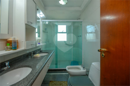 Apartamento à venda com 4 quartos, sendo 1 suíte, em Moema, São Paulo, SP