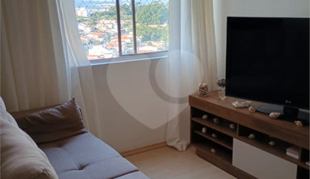 Apartamento à venda com 2 quartos em Parque Maria Domitila, São Paulo, SP