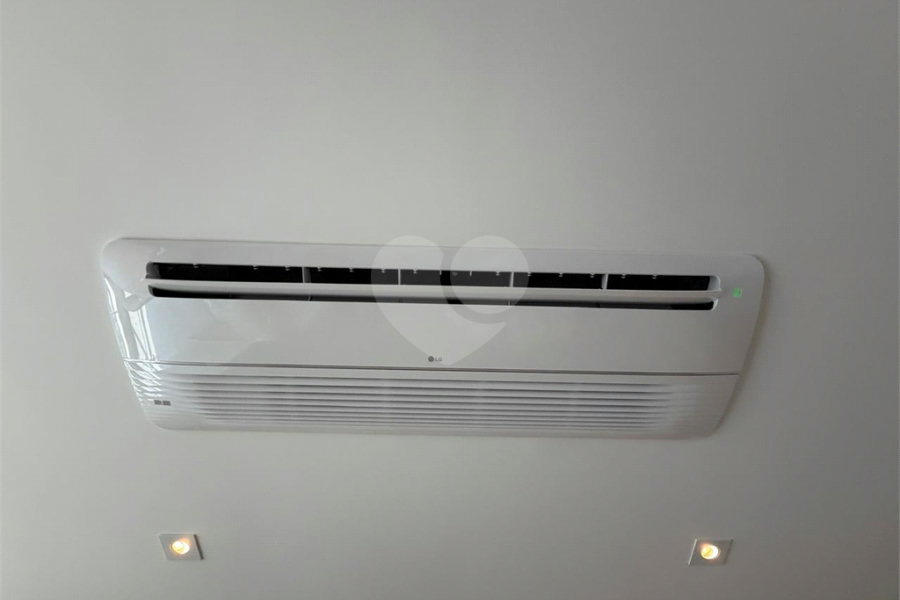 Apartamento à venda com 3 suítes em Campo Belo, São Paulo, SP