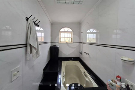 Casa à venda com 4 quartos, sendo 3 suítes,  em Vila Rosália, Guarulhos, SP